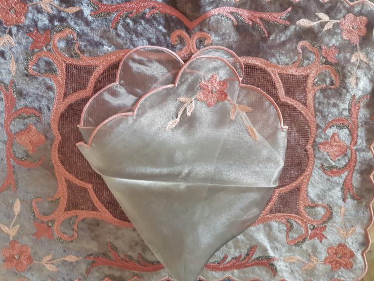 Chic Velvet Place Mat