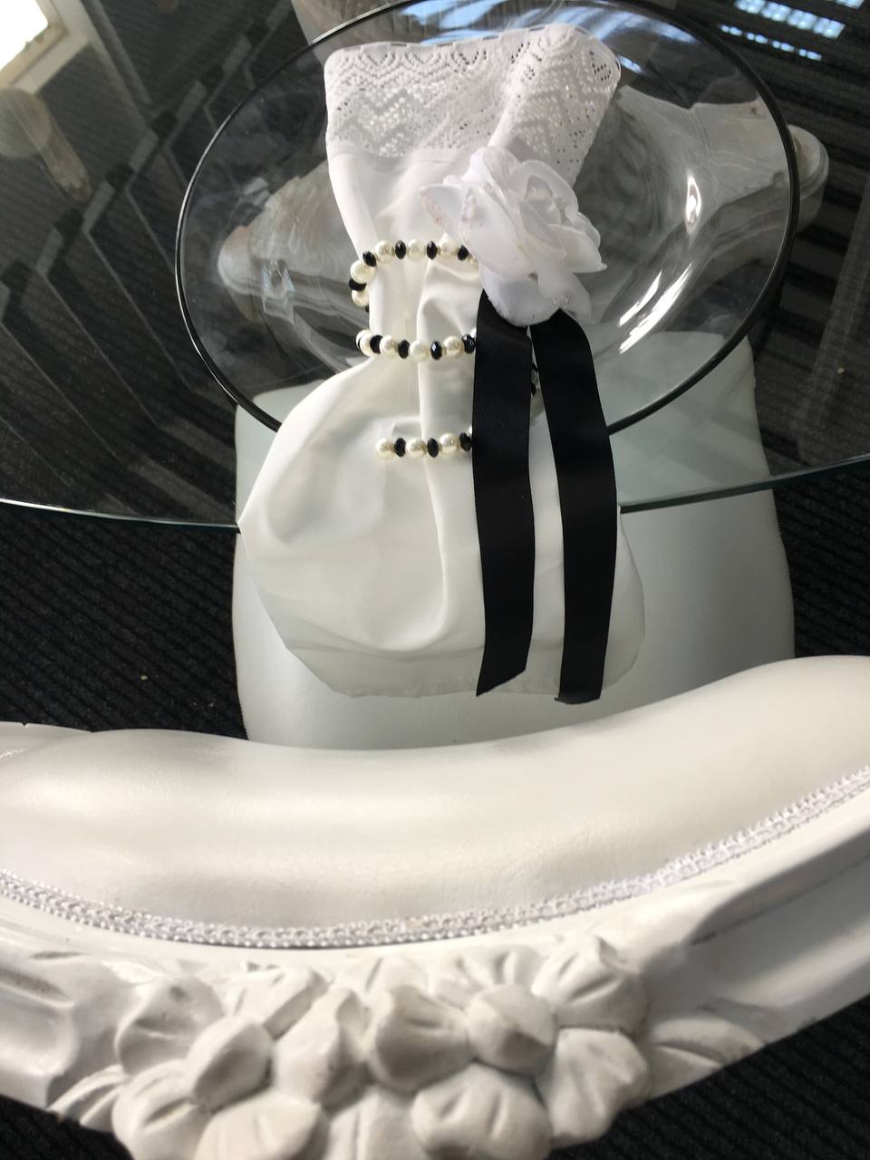 White Taffetas Napkin with lace